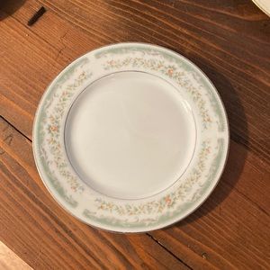 Roseville Translucent Fine China Replacement plate